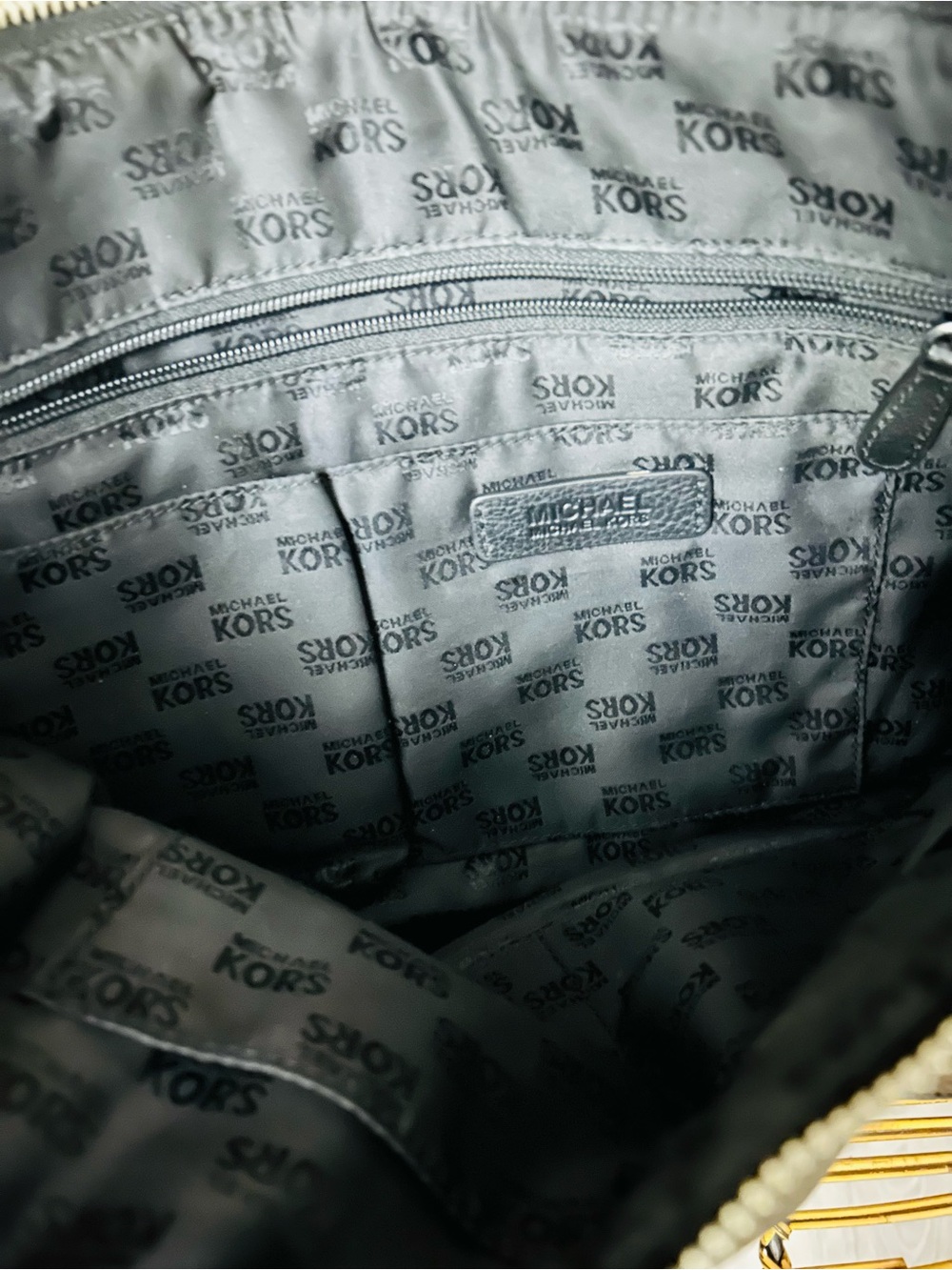 Michael Kors Jet Set Black Signature Tote W/Silver Hardware - Picture 6 of 7